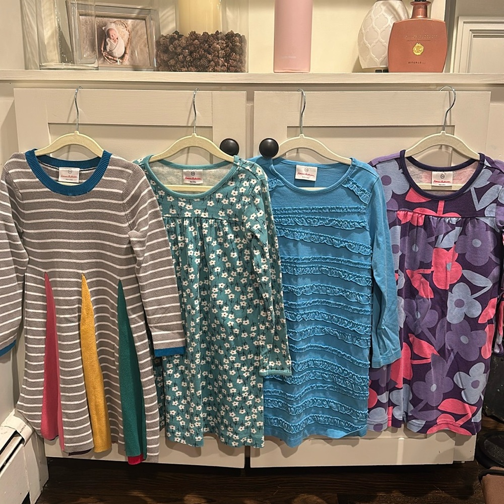 4 Hanna Andersson size 5 (110cm) long sleeve dresses